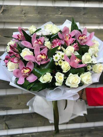 Букет цветов из: Розы и Хризантемы в Шемышейке