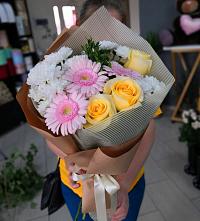 Букет цветов из:  Герберы, Розы и Хризантемы в Шемышейке