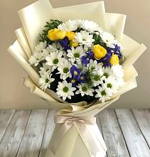 Букет цветов из:  Ирисы, Хризантемы и Розы #REPLACE_PRED# Шемышейке