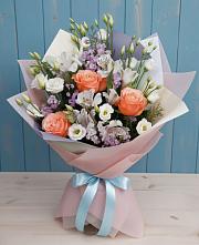 Букет цветов из:  Лизиантусы, Розы, Альстромерии и Гипсофила в Шемышейке