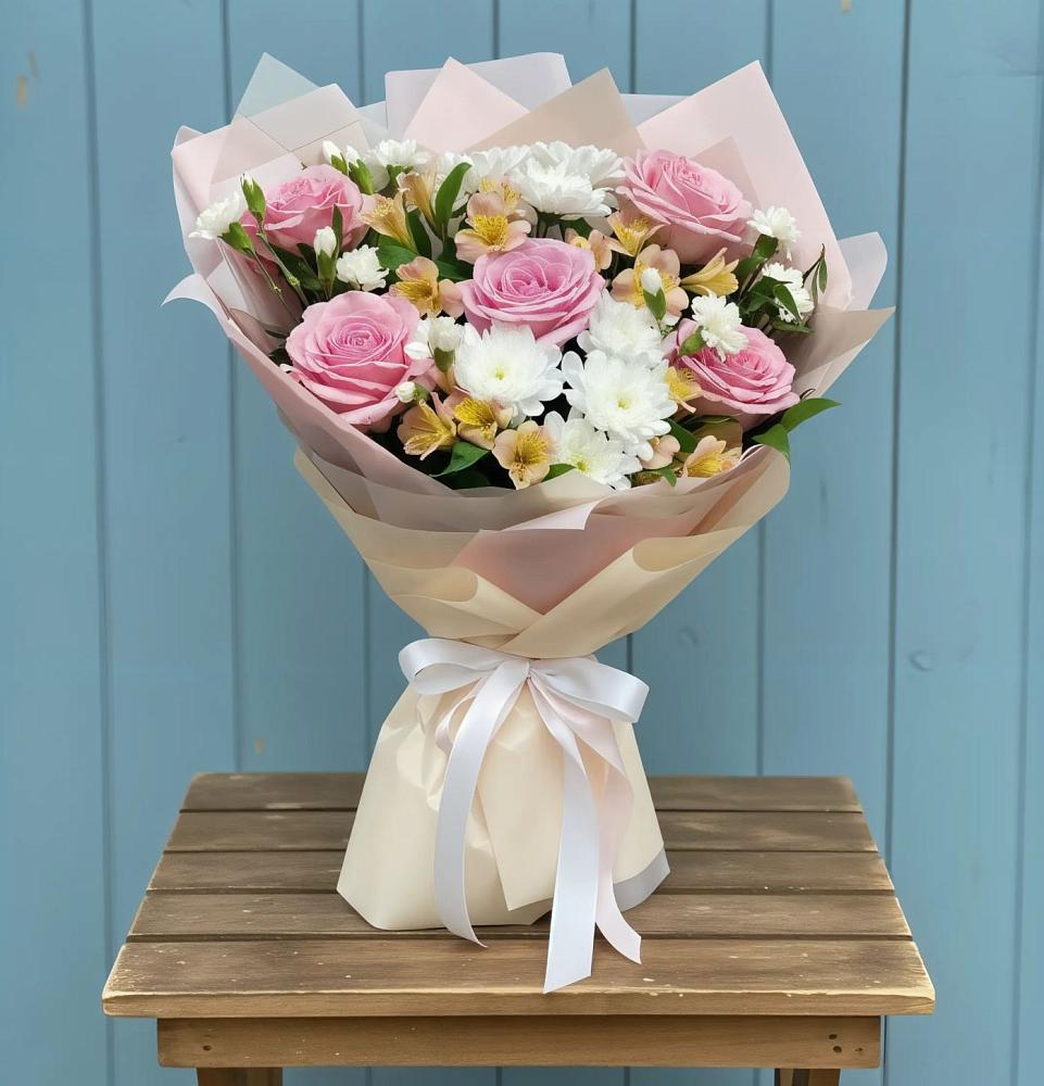 Букет цветов из: Гвоздики, Орхидеи и Розы в Шемышейке