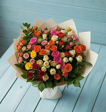 Букет Микс из разноцветных кустовых роз в Шемышейке